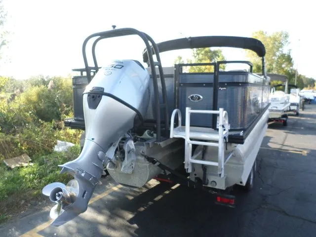 Slide: The Image of Angler 8522 Family Fish Pro 2022 - 9