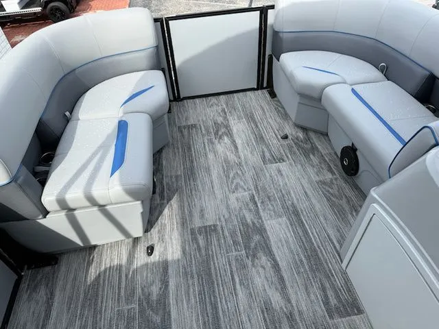 Slide: The Image of Bentley Pontoons Bolt 2026 - 13