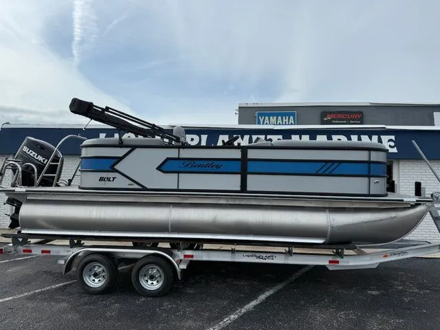 Slide: The Image of Bentley Pontoons Bolt 2026 - 6