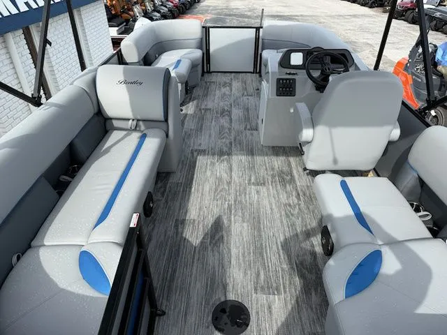 Slide: The Image of Bentley Pontoons Bolt 2026 - 8