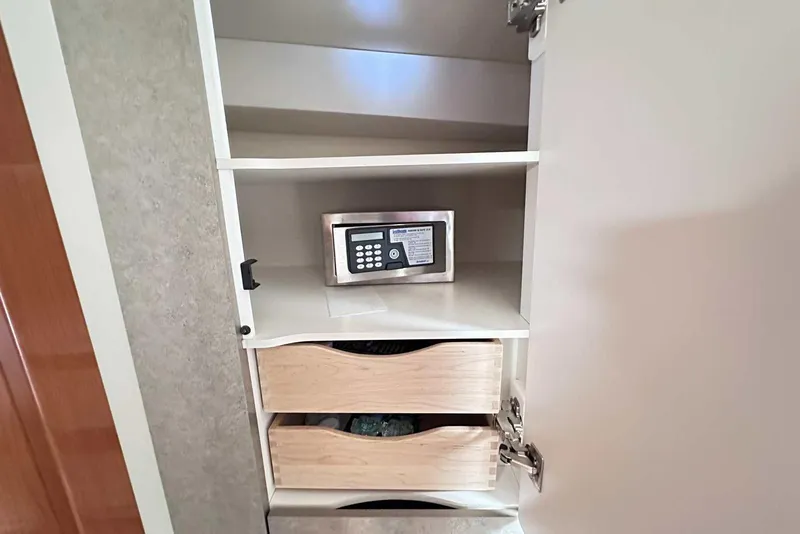 Slide: The Image of Cabinet with safe and drawers inside 2007 Formula 40 Performance Cruiser. - 33