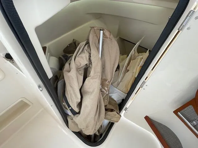 Slide: The Image of Grady-White Freedom 235 2018 - 30