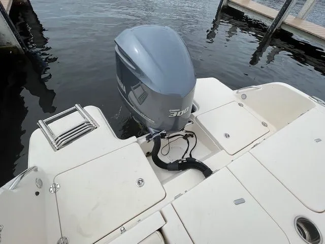 Slide: The Image of Grady-White Freedom 235 2018 - 9