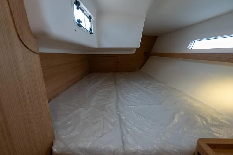 Slide: The Image of J Boats J/40 2026 - 52