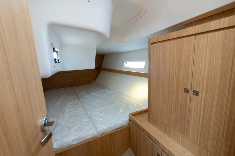 Slide: The Image of J Boats J/40 2026 - 68