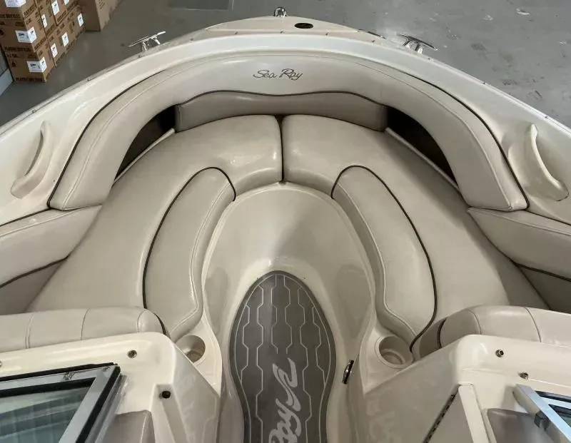Slide: The Image of Sea Ray 220 Bow Rider 2003 - 15