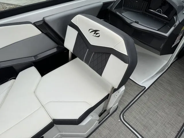 Slide: The Image of Monterey 238SS Super Sport 2019 - 11