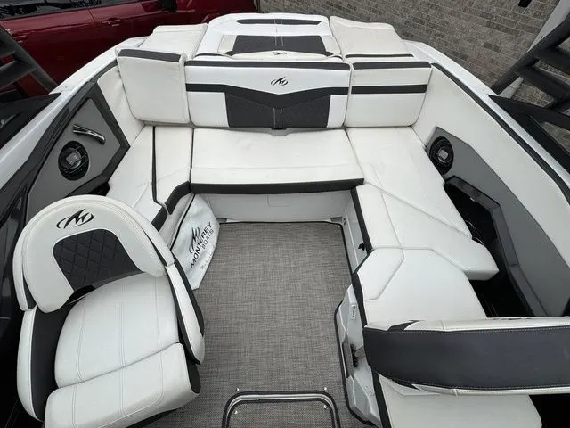 Slide: The Image of Monterey 238SS Super Sport 2019 - 13