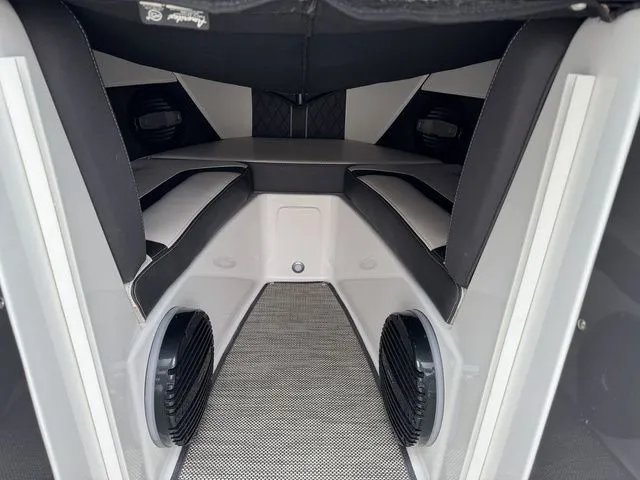 Slide: The Image of Monterey 238SS Super Sport 2019 - 8