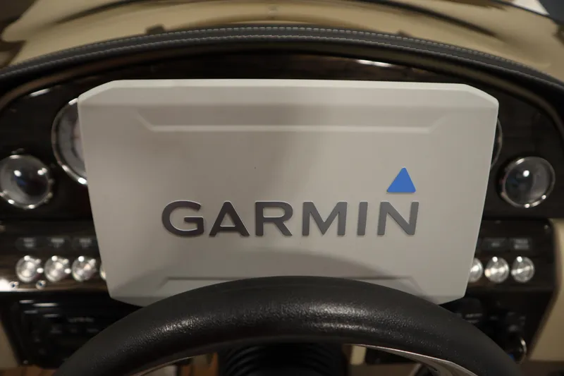 Slide: The Image of Garmin navigation system on 2017 Starcraft 221 STARSTEP boat dashboard. - 25