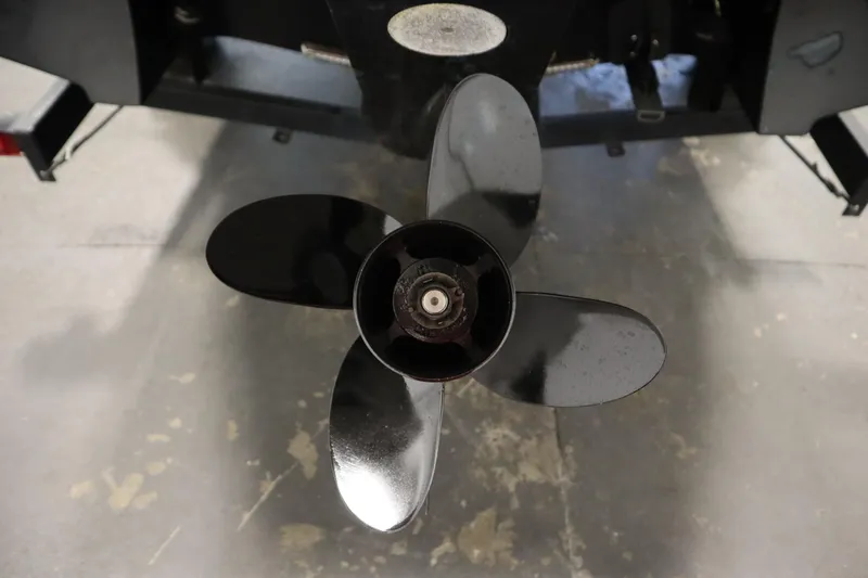 Slide: The Image of Propeller of 2017 Starcraft 221 STARSTEP boat, viewed from above. - 54