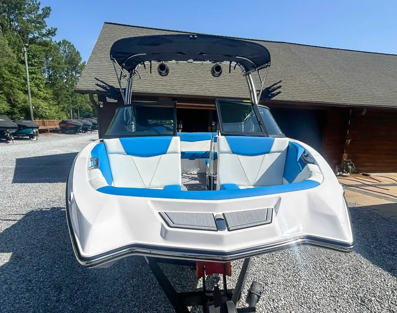 Slide: The Image of MasterCraft NXT20 2024 - 4