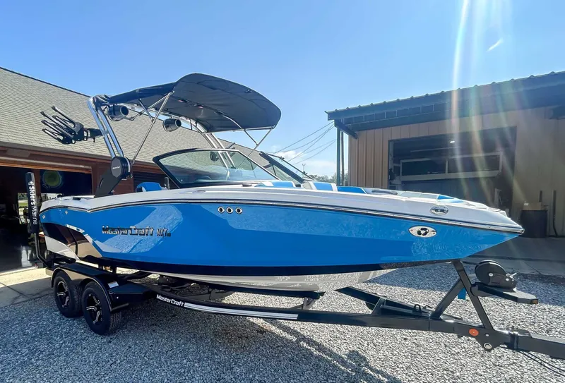 Slide: The Image of MasterCraft NXT20 2024 - 5