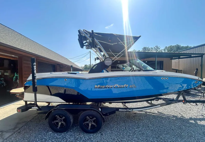 Slide: The Image of MasterCraft NXT20 2024 - 6