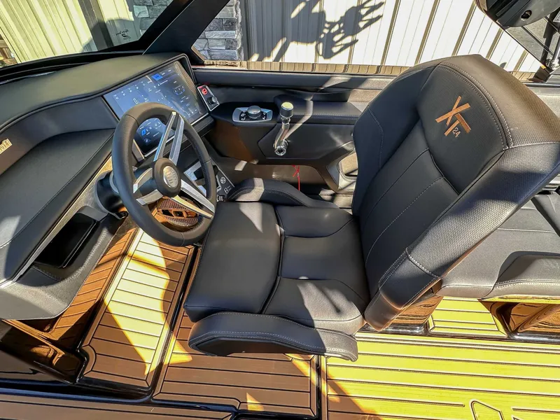 Slide: The Image of MasterCraft XT24 2025 - 11