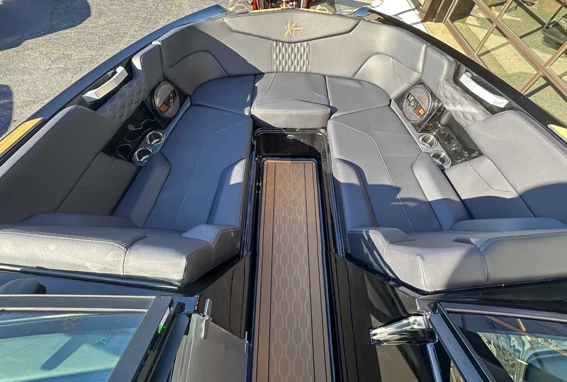 Slide: The Image of MasterCraft XT24 2025 - 8