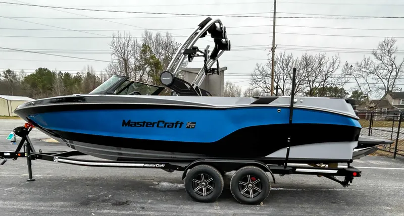 The Image of MasterCraft XT25 2024 - 1