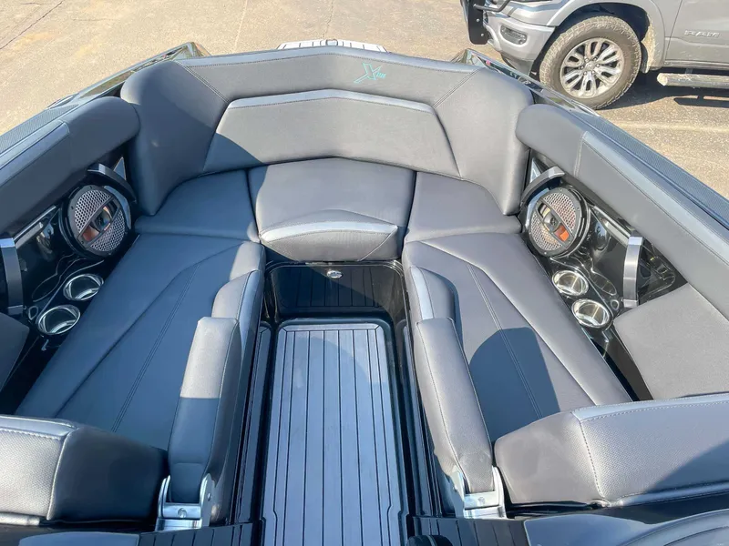 Slide: The Image of MasterCraft XStarS 2024 - 10