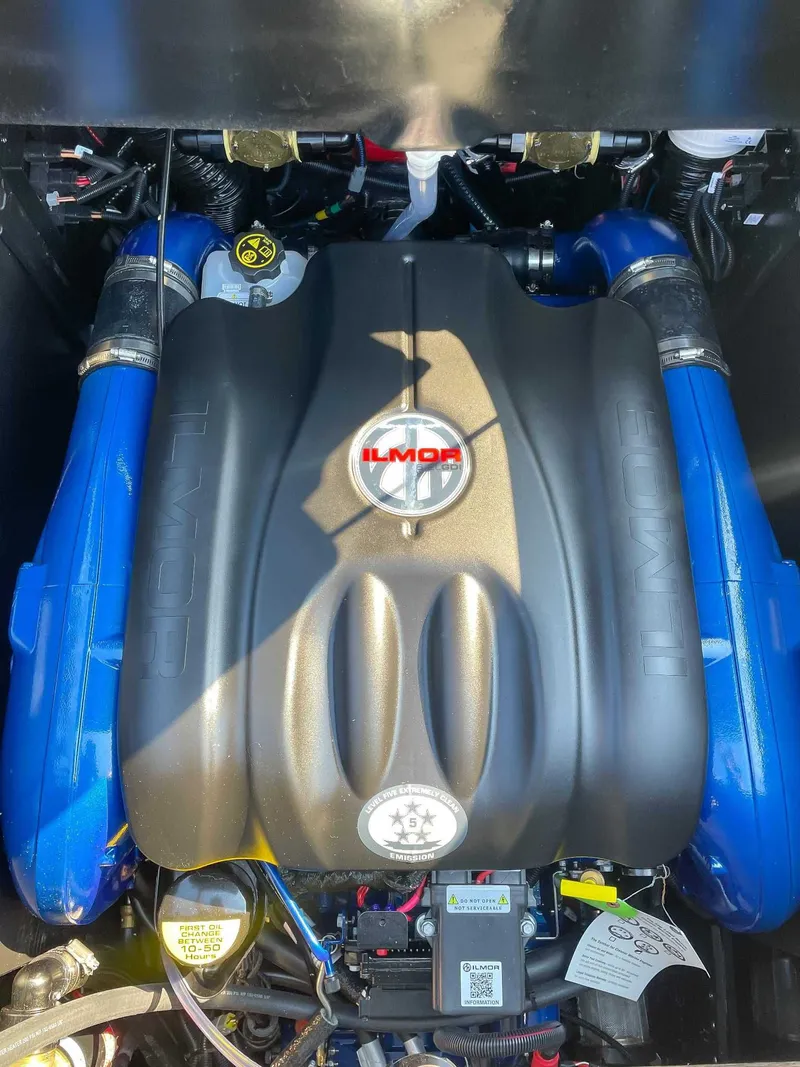 Slide: The Image of MasterCraft XStarS 2024 - 16