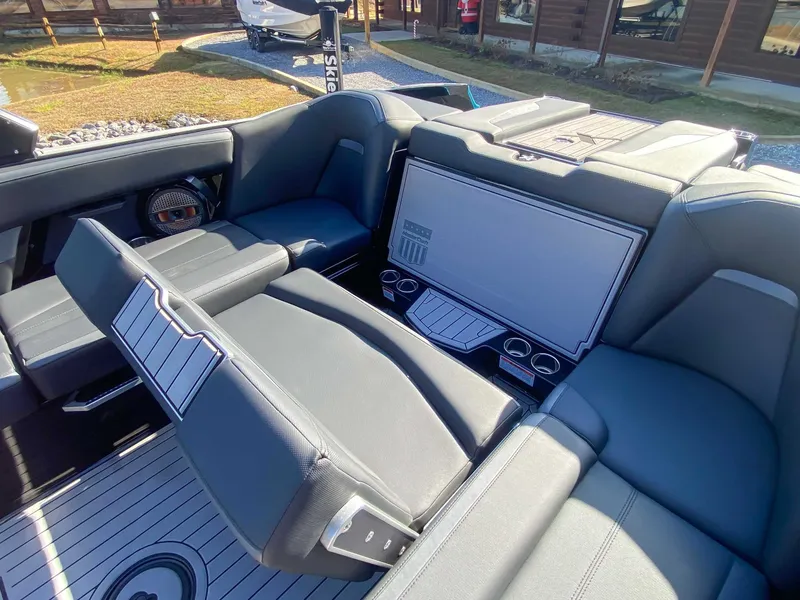 Slide: The Image of Interior of 2024 MasterCraft XStarS boat with luxurious seating. - 22