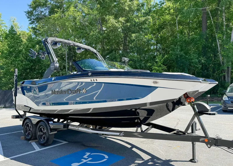 Slide: The Image of MasterCraft X22 2024 - 4