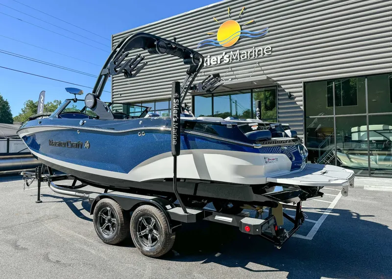 Slide: The Image of MasterCraft X22 2024 - 7