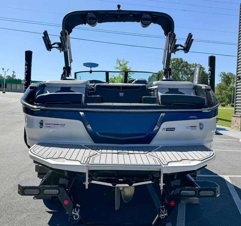 Slide: The Image of MasterCraft X22 2024 - 8