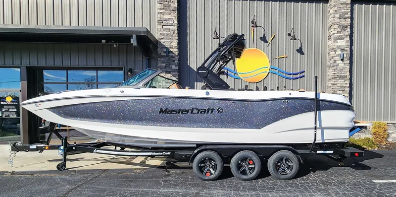 The Image of MasterCraft X26 2024 - 1