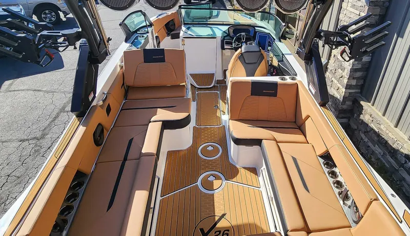 Slide: The Image of MasterCraft X26 2024 - 18