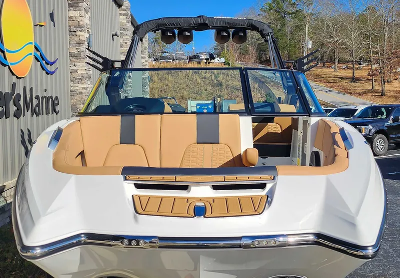 Slide: The Image of MasterCraft X26 2024 - 5