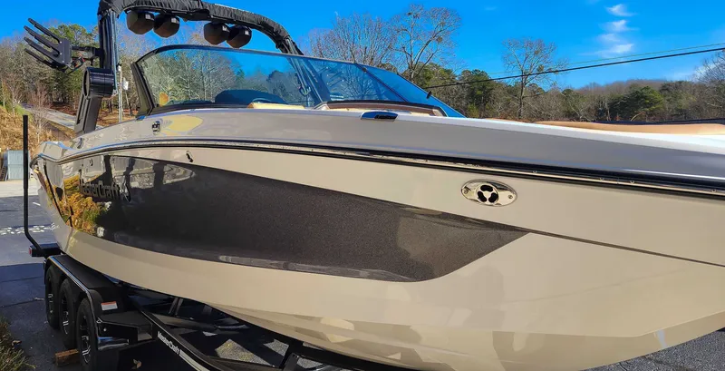 Slide: The Image of MasterCraft X26 2024 - 7