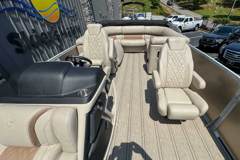 Slide: The Image of Premier 270 Intrigue RF 2024 - 12