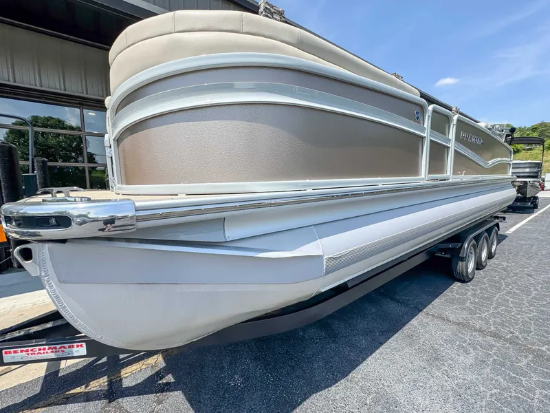 Slide: The Image of Premier 270 Intrigue RF 2024 - 3