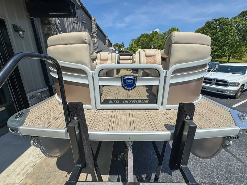 Slide: The Image of Premier 270 Intrigue RF 2024 - 4