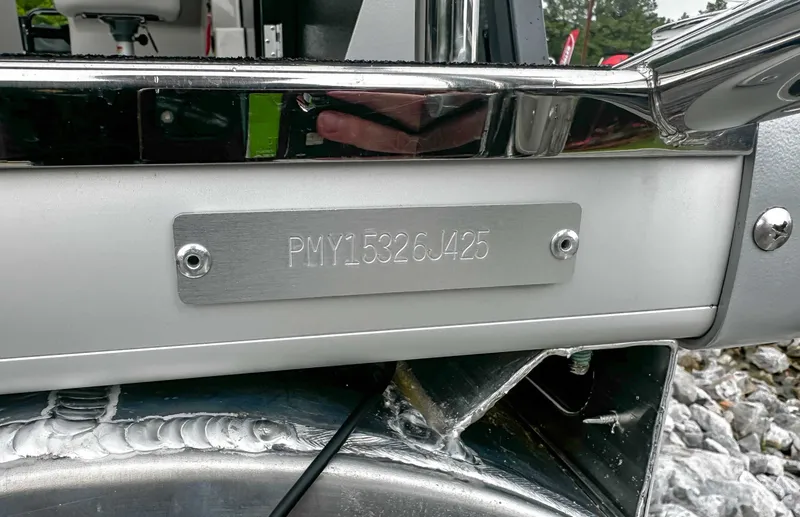 Slide: The Image of Premier 220 SUNSCAPE RL 2025 - 22