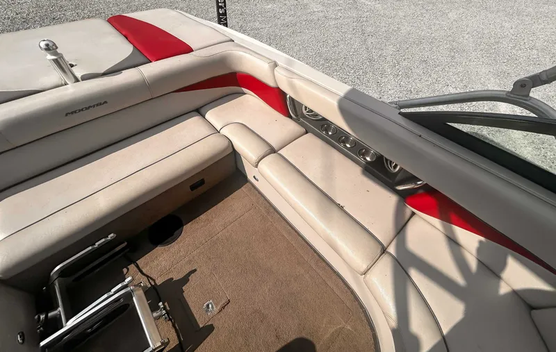 Slide: The Image of Moomba Outback V 2010 - 17