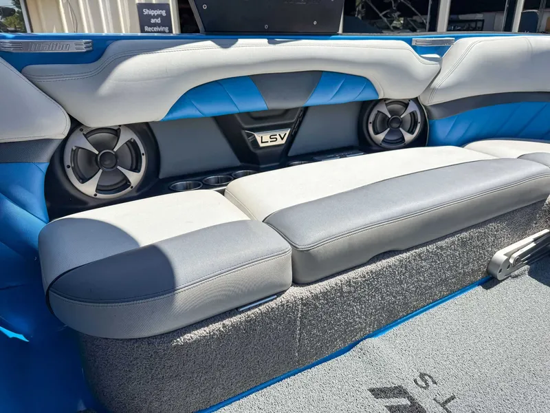 Slide: The Image of Malibu Wakesetter 25 LSV 2017 - 13