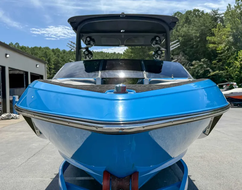 Slide: The Image of Malibu Wakesetter 25 LSV 2017 - 3