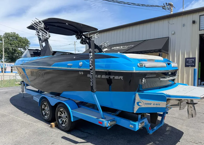 Slide: The Image of Malibu Wakesetter 25 LSV 2017 - 6