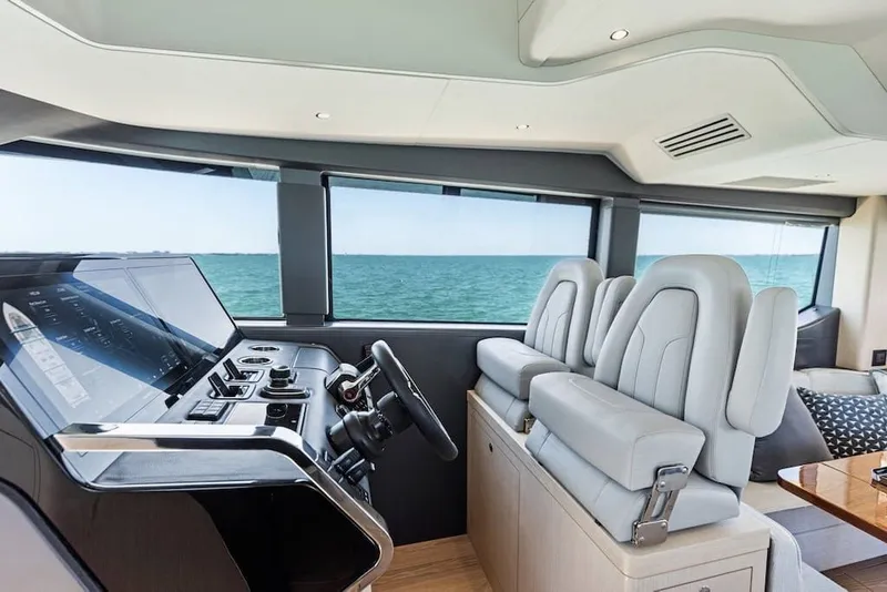 Slide: The Image of Scout 670 LXS 2026 - 5