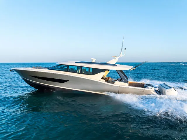 Slide: The Image of Scout 670 LXS 2026 - 50