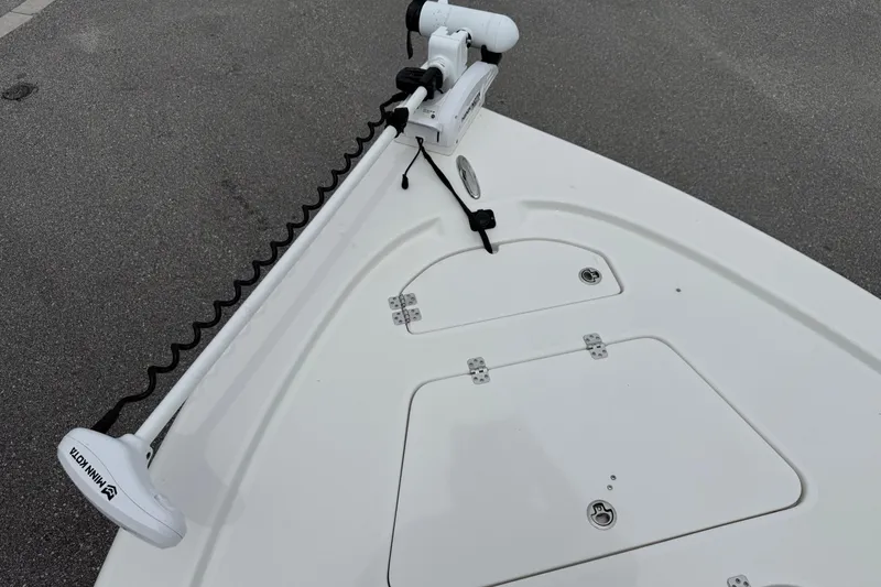 Slide: The Image of 2023 Sea Pro 248 Bay boat deck with Minn Kota trolling motor. - 5
