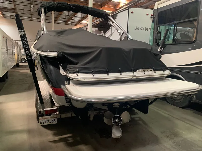 Slide: The Image of Cobalt Open Bow 272 2009 - 16