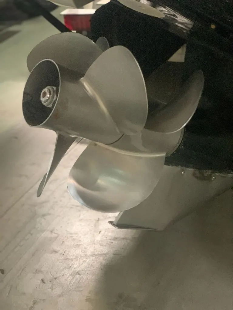 Slide: The Image of Cobalt Open Bow 272 2009 - 17