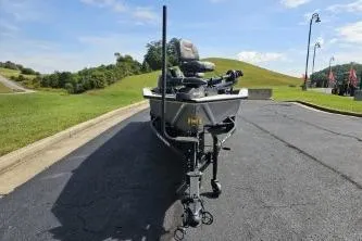 Slide: The Image of 2025 Tracker Pro Team 190 TX Tournament Edition boat with Minn Kota trolling motor. - 7