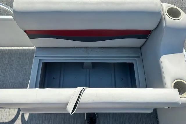 Slide: The Image of Sweetwater 2019 EL boat seat storage compartment with cup holders, 2000 model. - 7