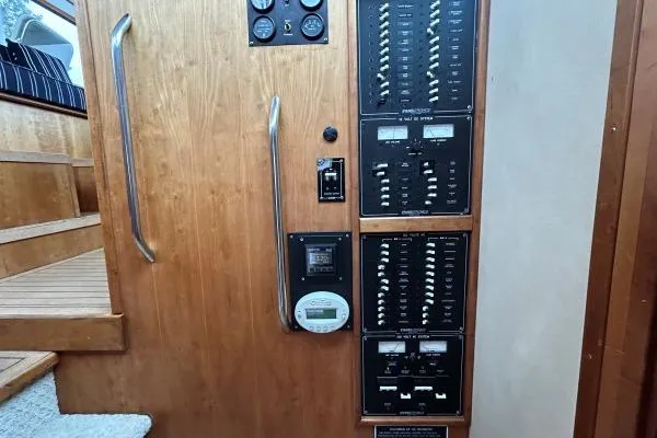 Slide: The Image of Electrical panel on 2001 Crosswater Passagemaker 49 yacht interior. - 26