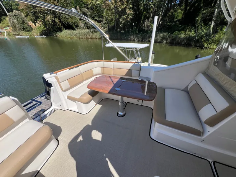 Slide: The Image of Tiara 3100 Coronet 2013 - 15