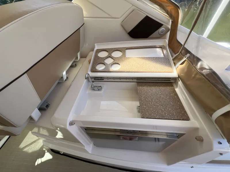 Slide: The Image of Tiara 3100 Coronet 2013 - 19