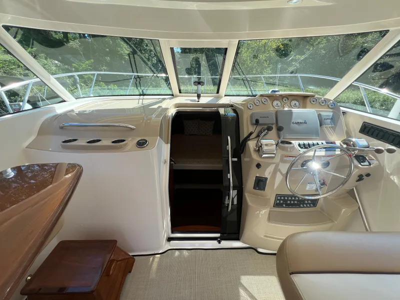 Slide: The Image of Tiara 3100 Coronet 2013 - 23